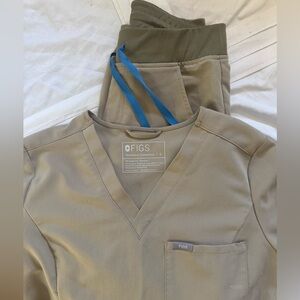 Figs set top:small bottoms:XS